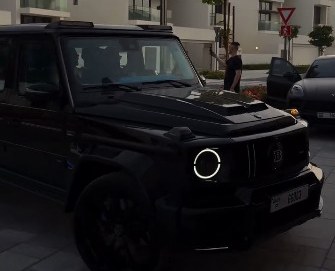 Black Mercedes G-Class